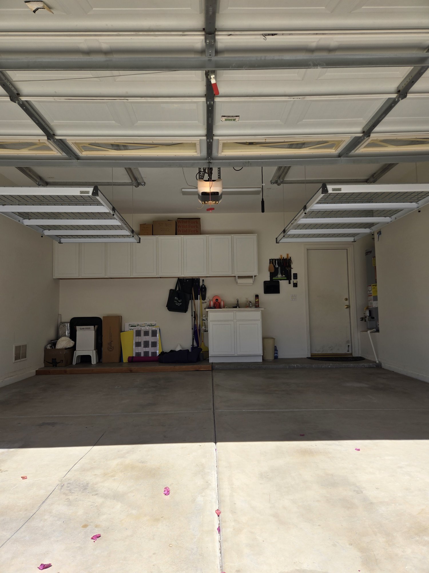 Motorized storage solution